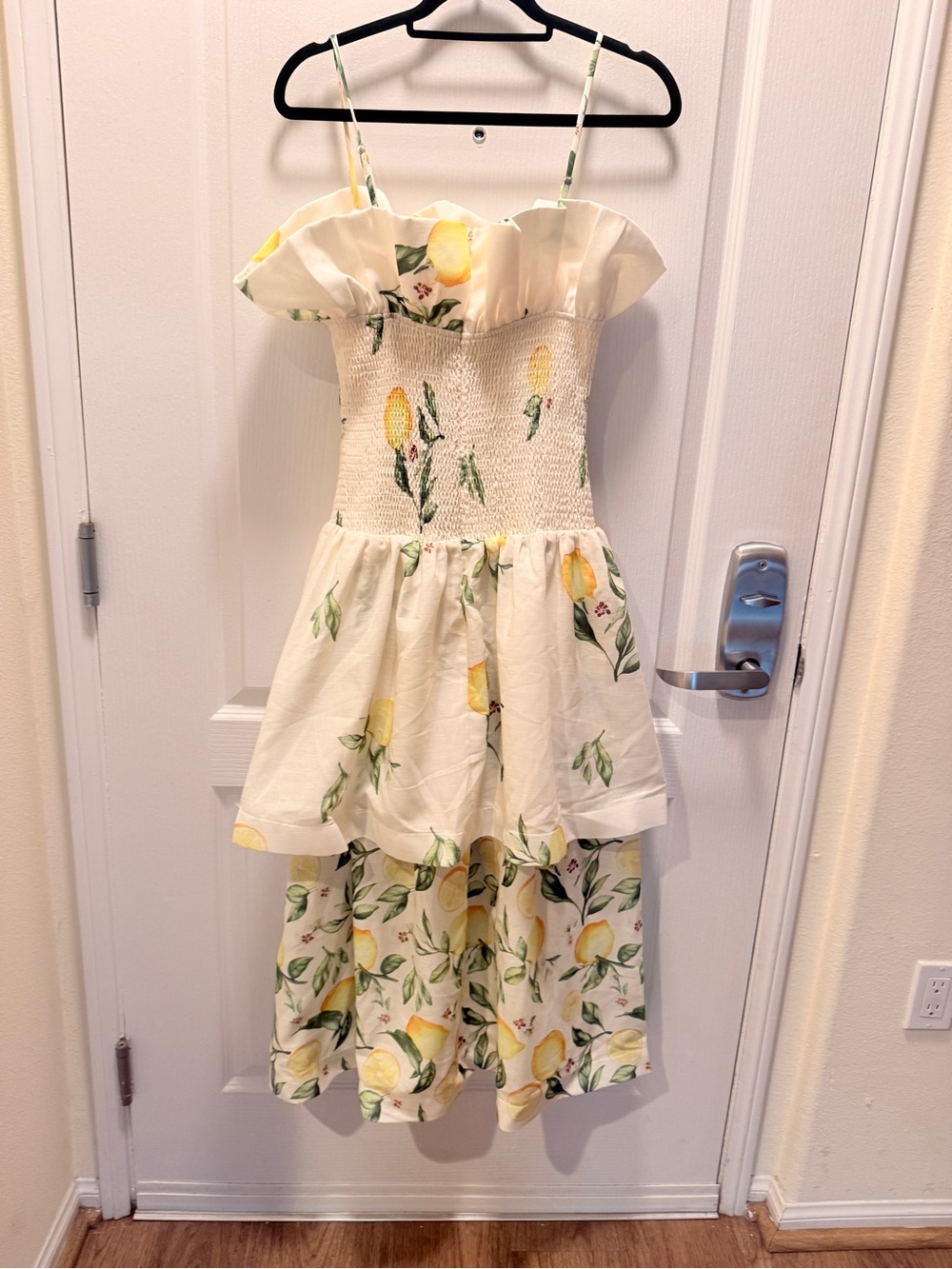 ELLIATT Hana Tiered Maxi Dress in Lemon Print Size S NWT ings. - Picture 7 of 9